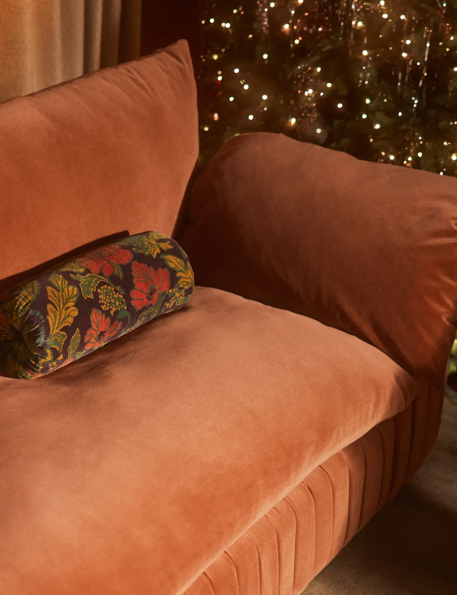 Agnetha Velvet Pillow