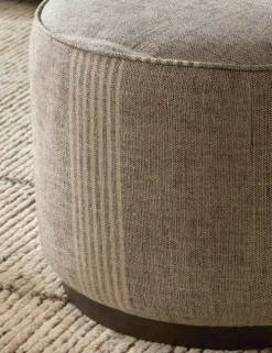 Aldora Stool