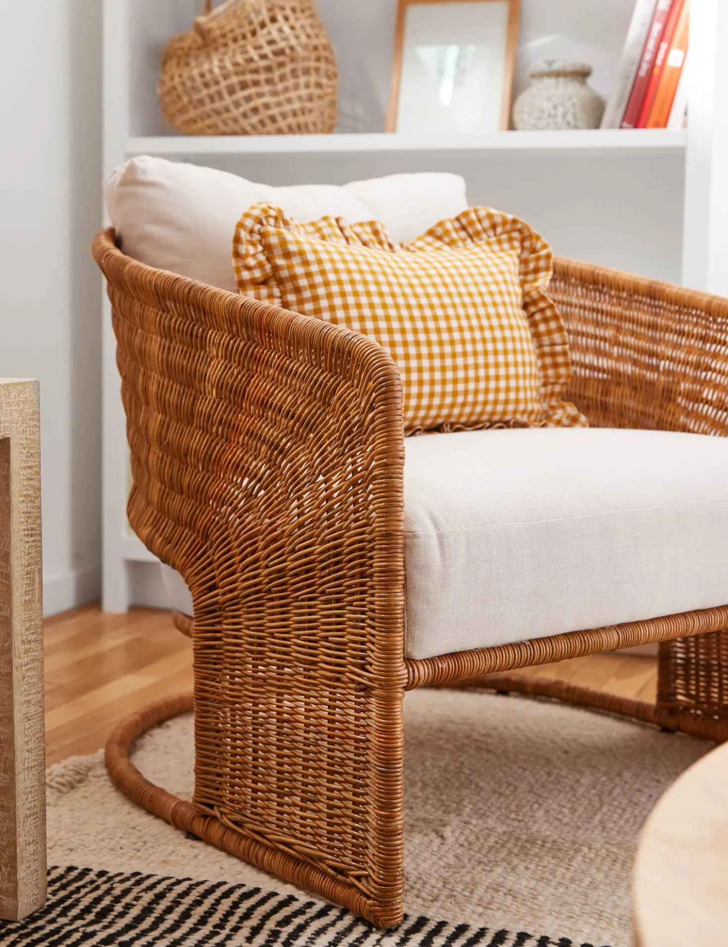 Amado Accent Chair