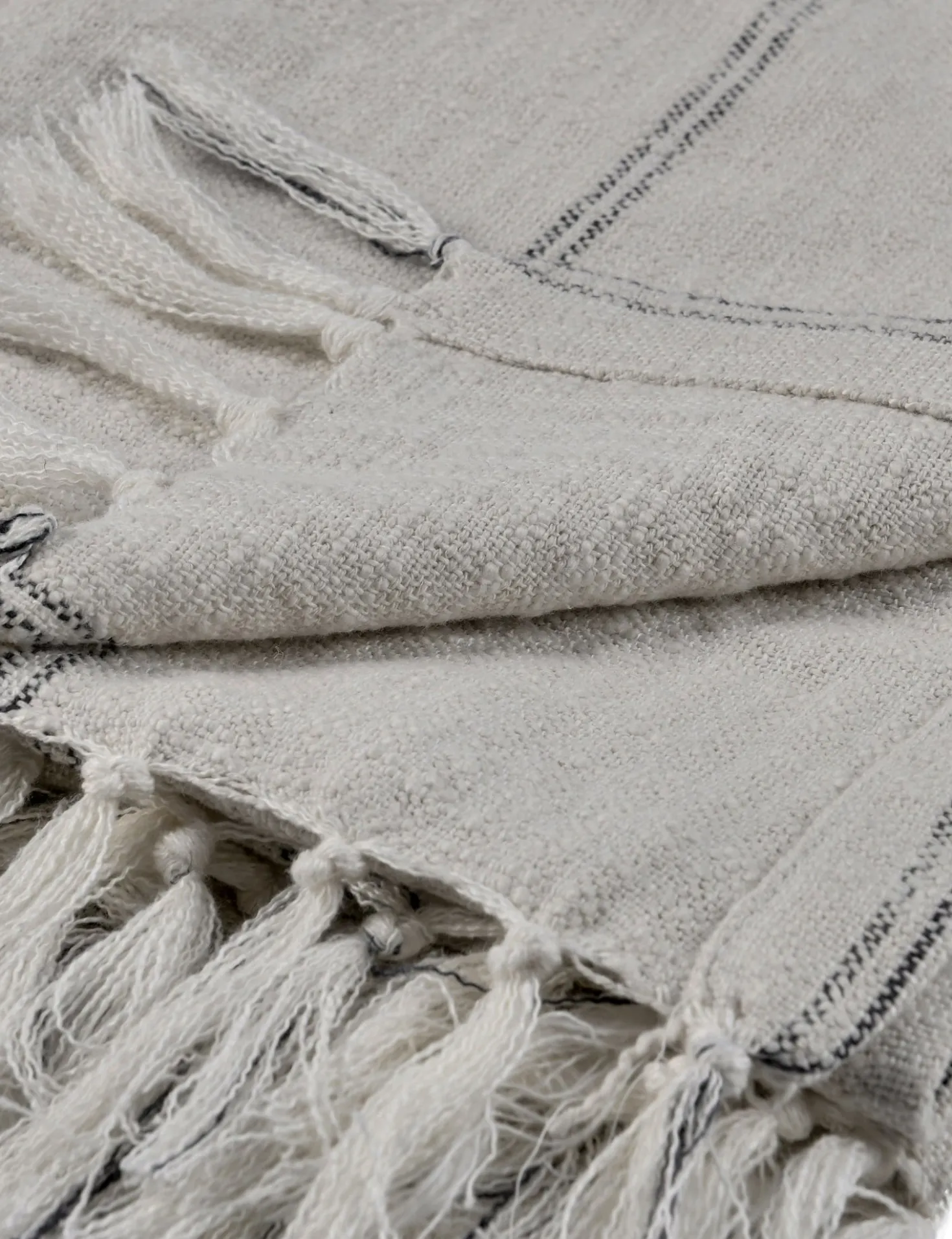 Ambar Throw