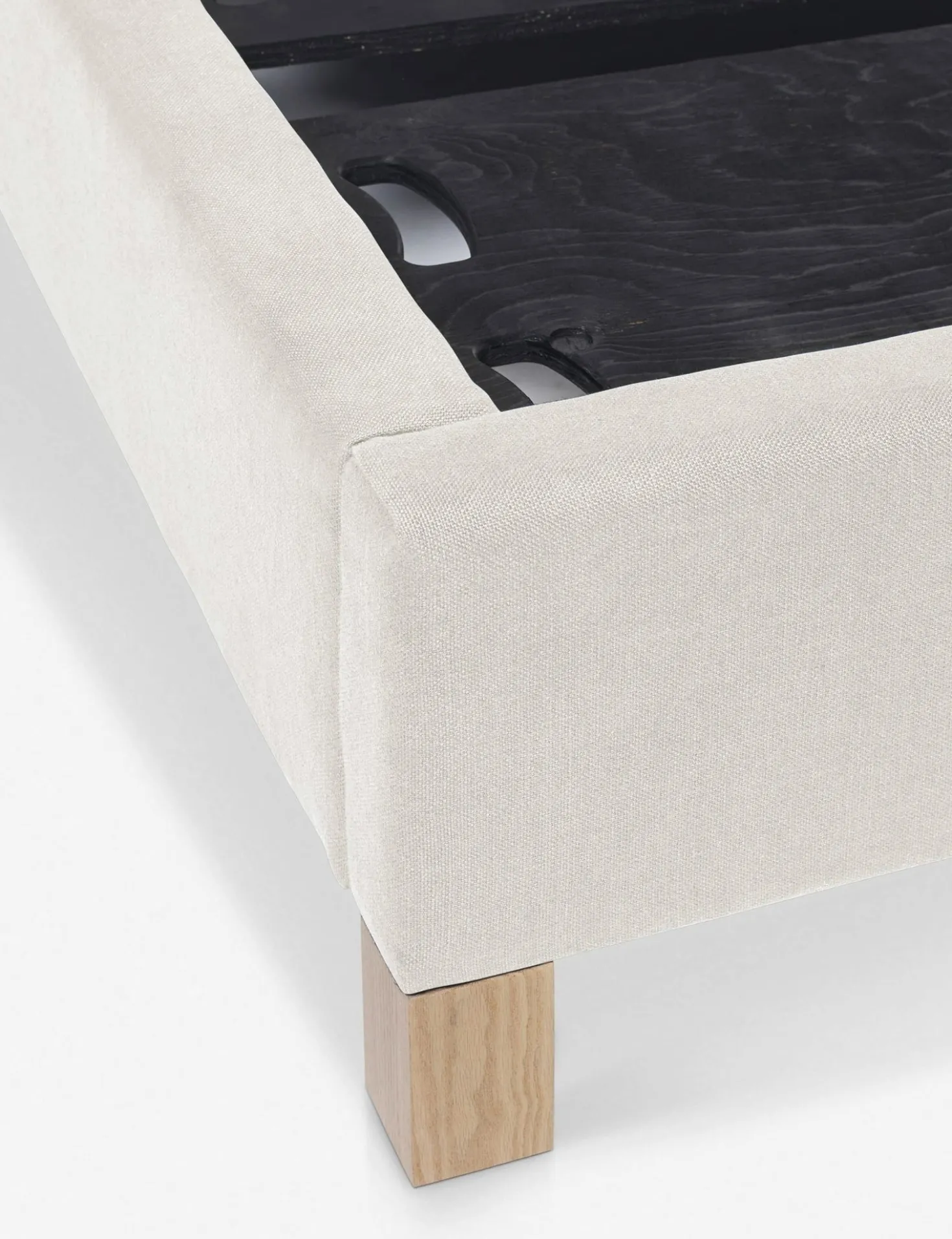 Ambleside Bed by Ginny Macdonald