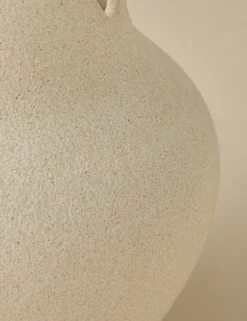 Amelia Vase by dumæ