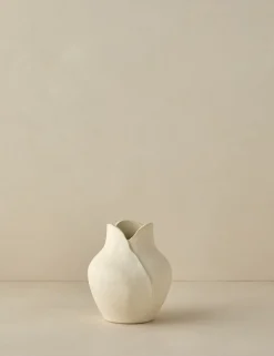 Amelia Vase by dumæ