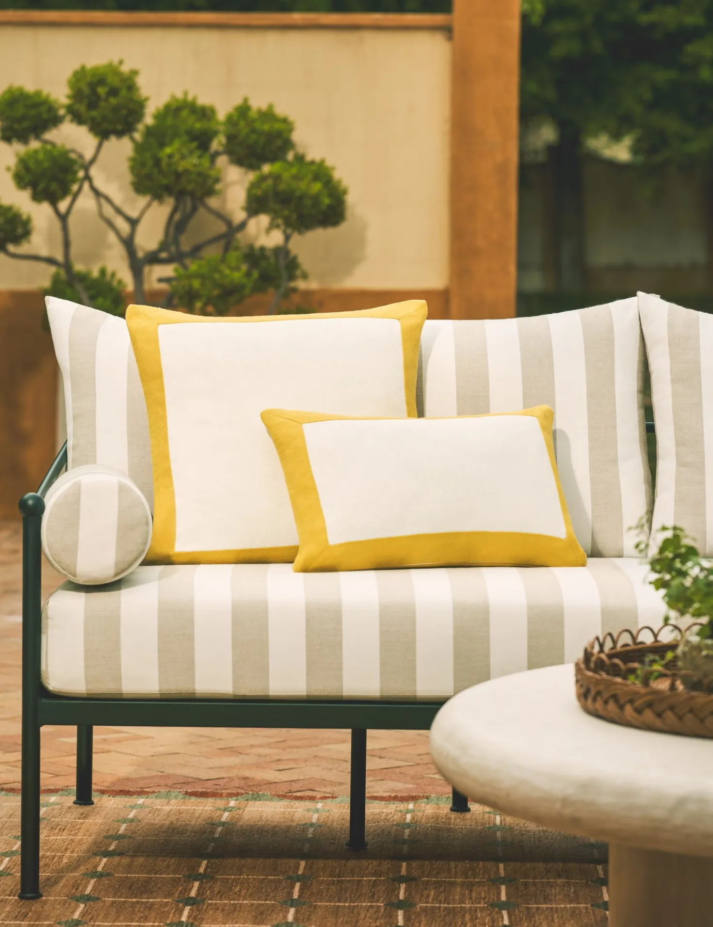 Amica Indoor / Outdoor Pillow