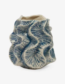Anwen Vase