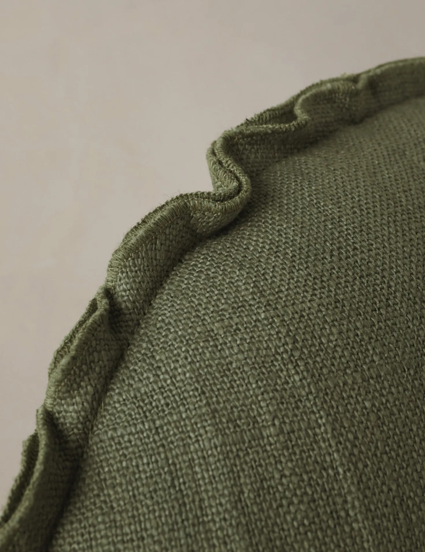 Arlo Linen Round Pillow