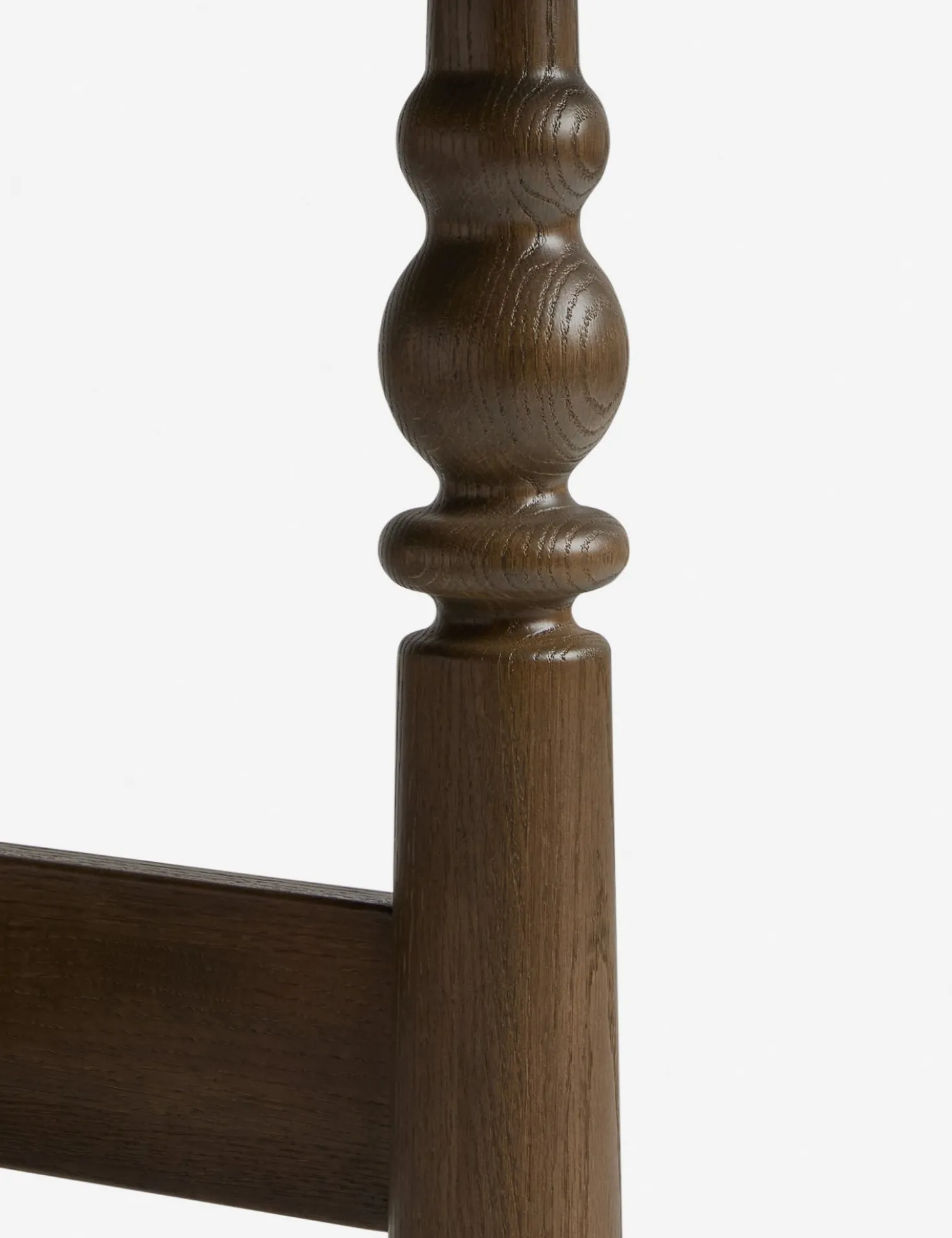 Blume Round Dining Table