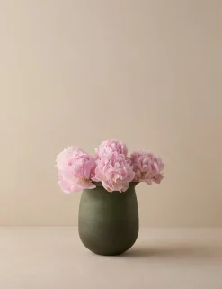 Campden Vase by Heidi Caillier