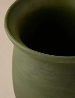 Campden Vase by Heidi Caillier