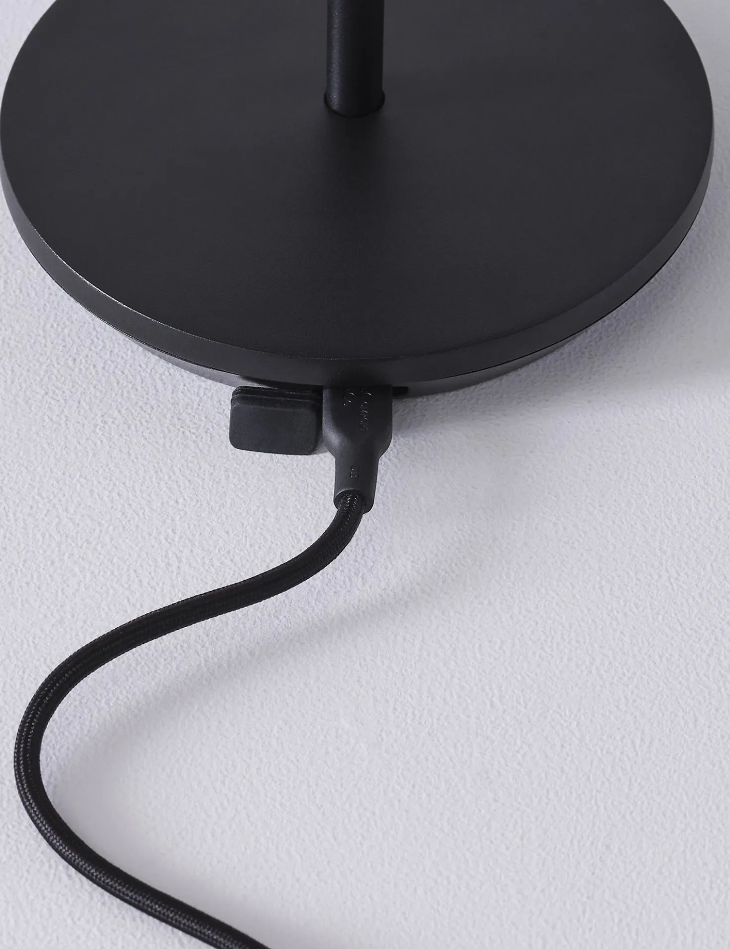 Carla Cordless Table Lamp