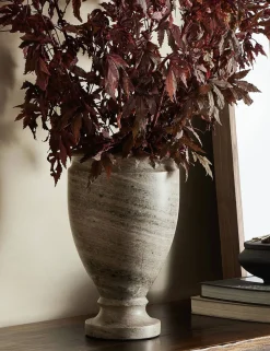 Cesar Vase