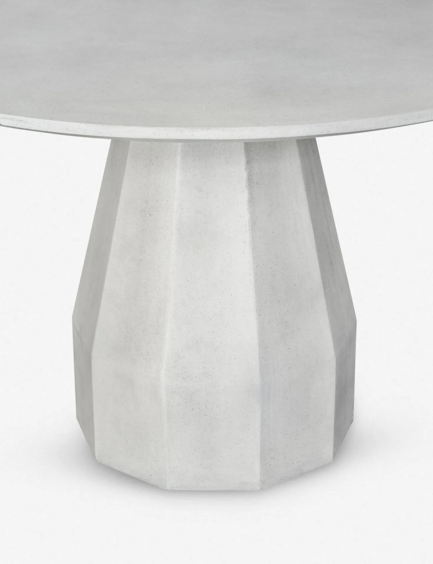 Chrysanthe Indoor / Outdoor Round Dining Table