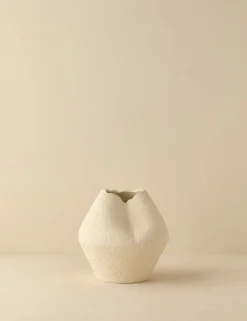 Claudia Vase by dumæ