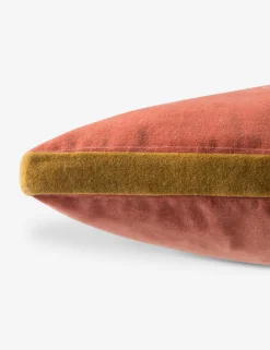 Clune Pillow