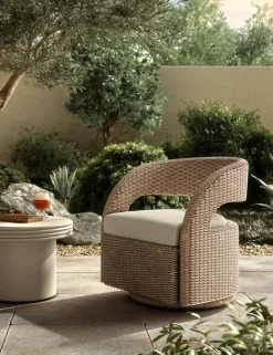 Delacroix Indoor / Outdoor Swivel Chair