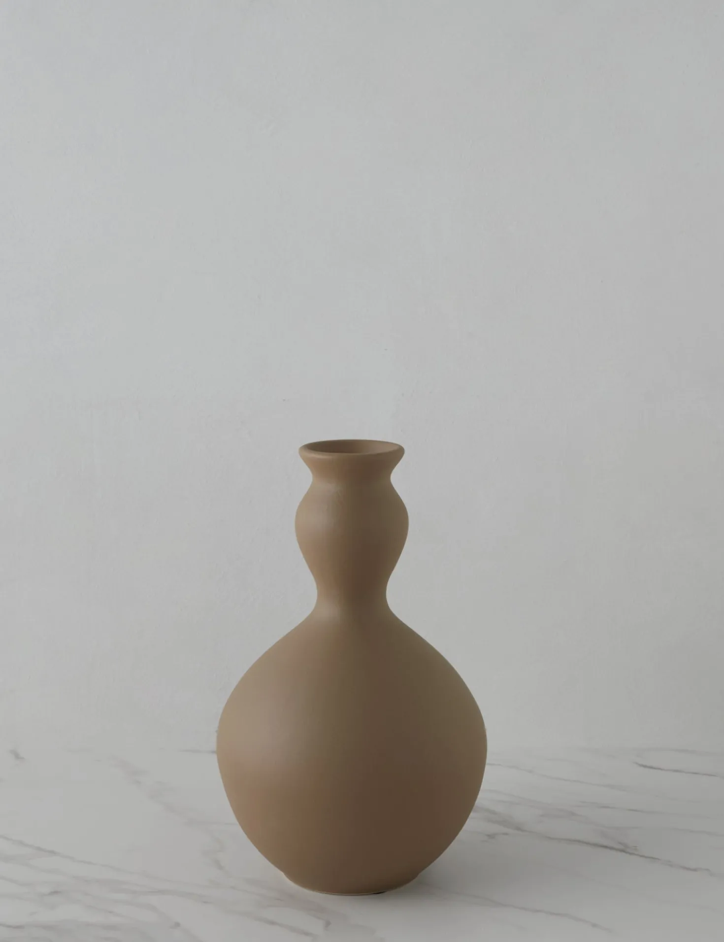 Elias Vase