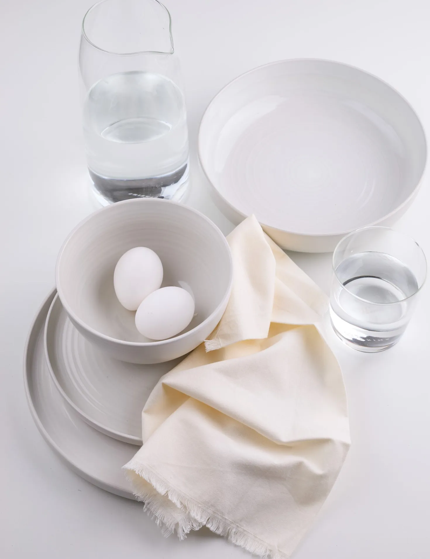 Essential Dinnerware 16-Piece Set by Hawkins New York