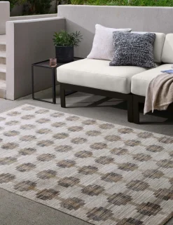 Fennell Indoor / Outdoor Rug
