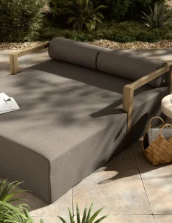 Formosa Indoor / Outdoor Daybed
