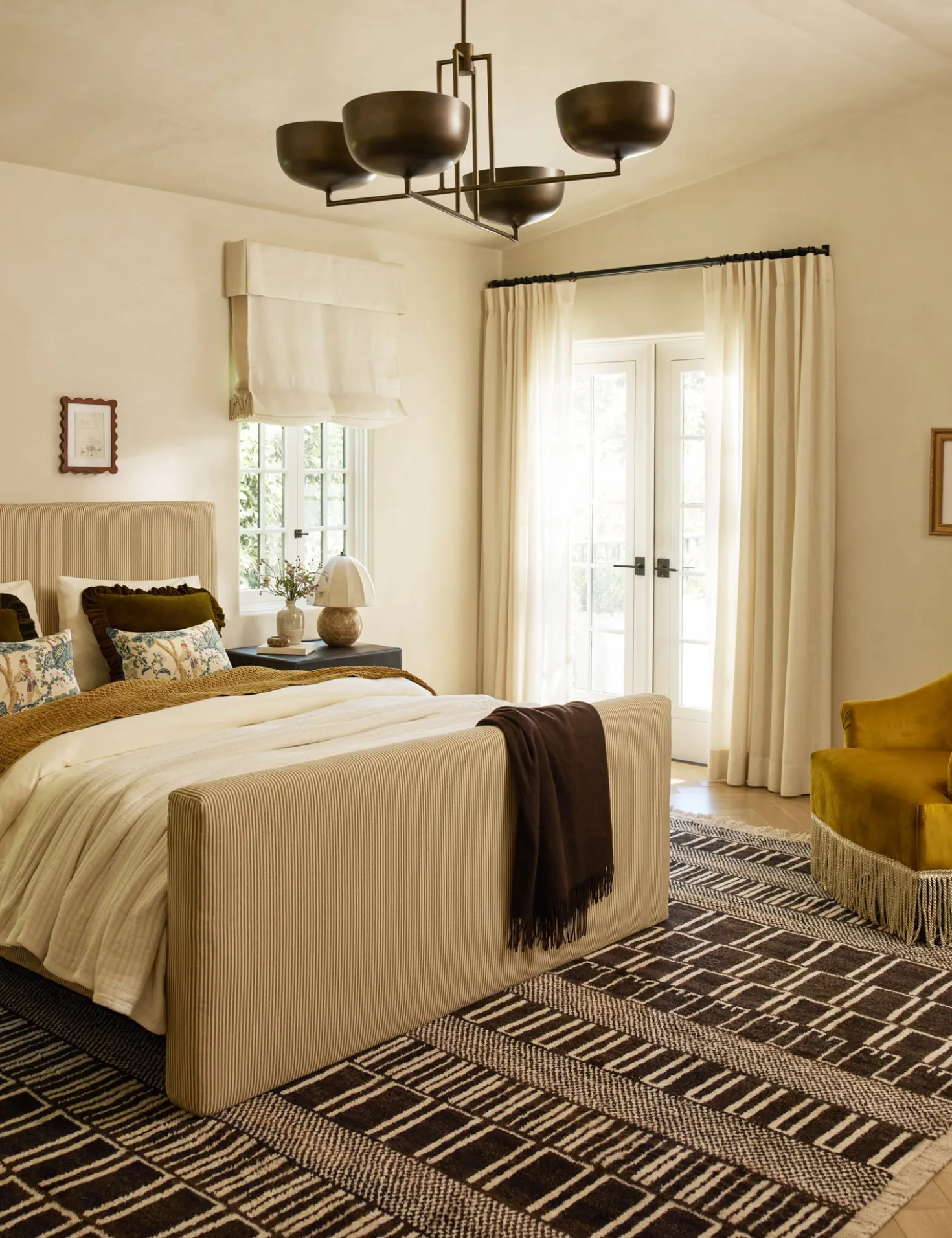 Halloway Platform Bed