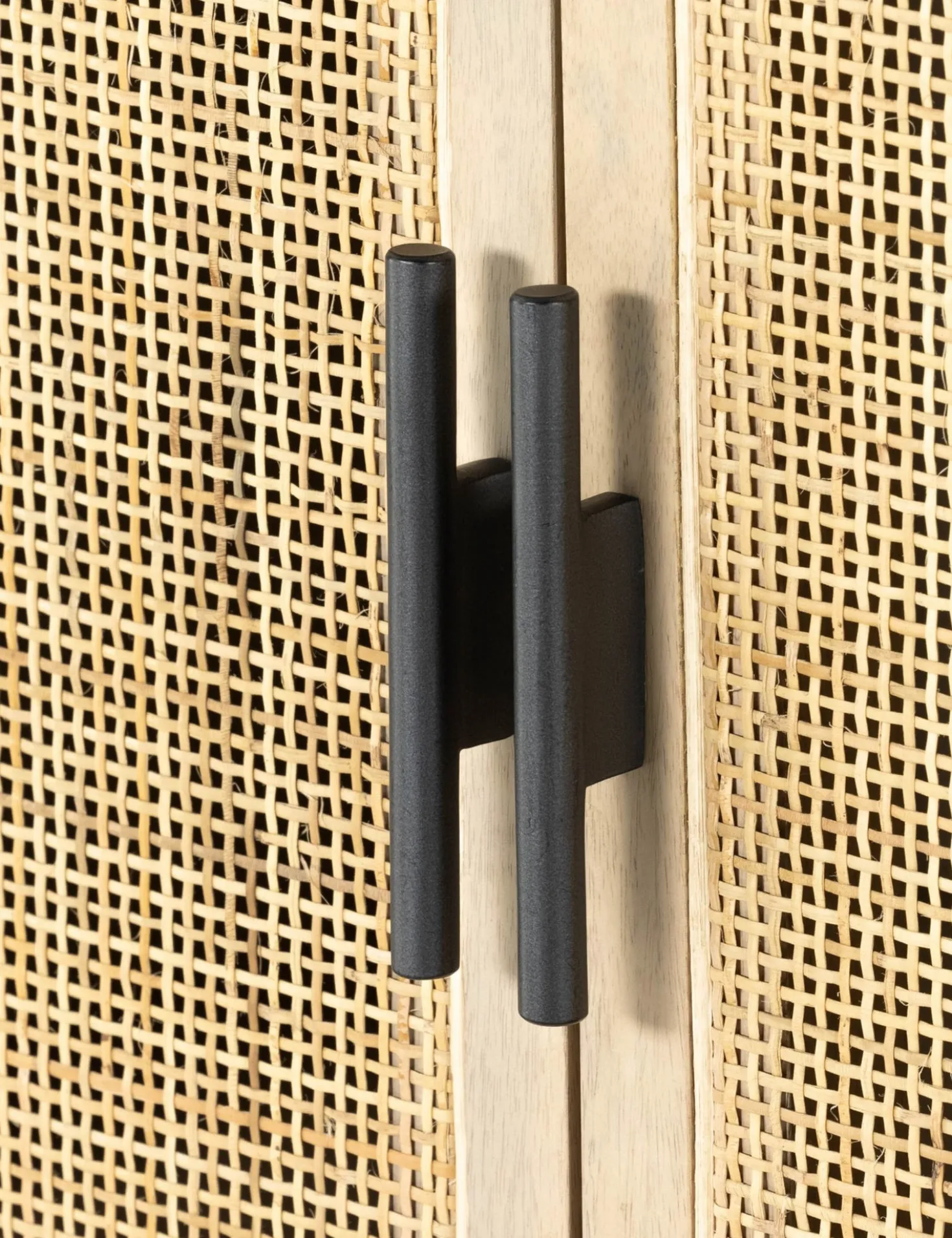 Hannah Narrow Cabinet