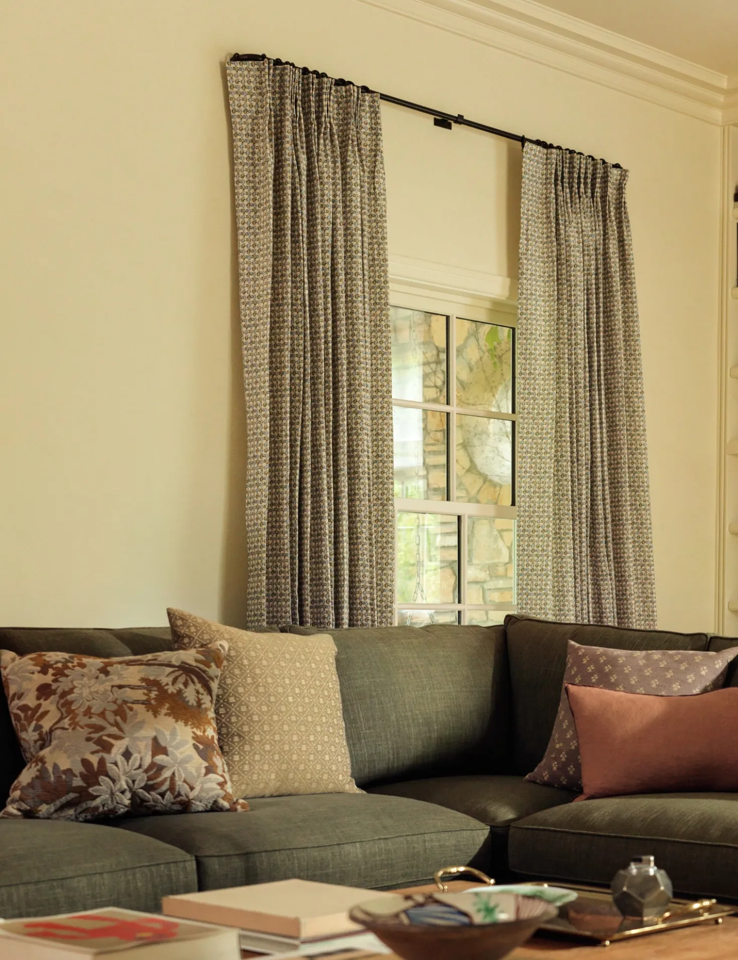 Haris Linen Fabric by Heidi Caillier