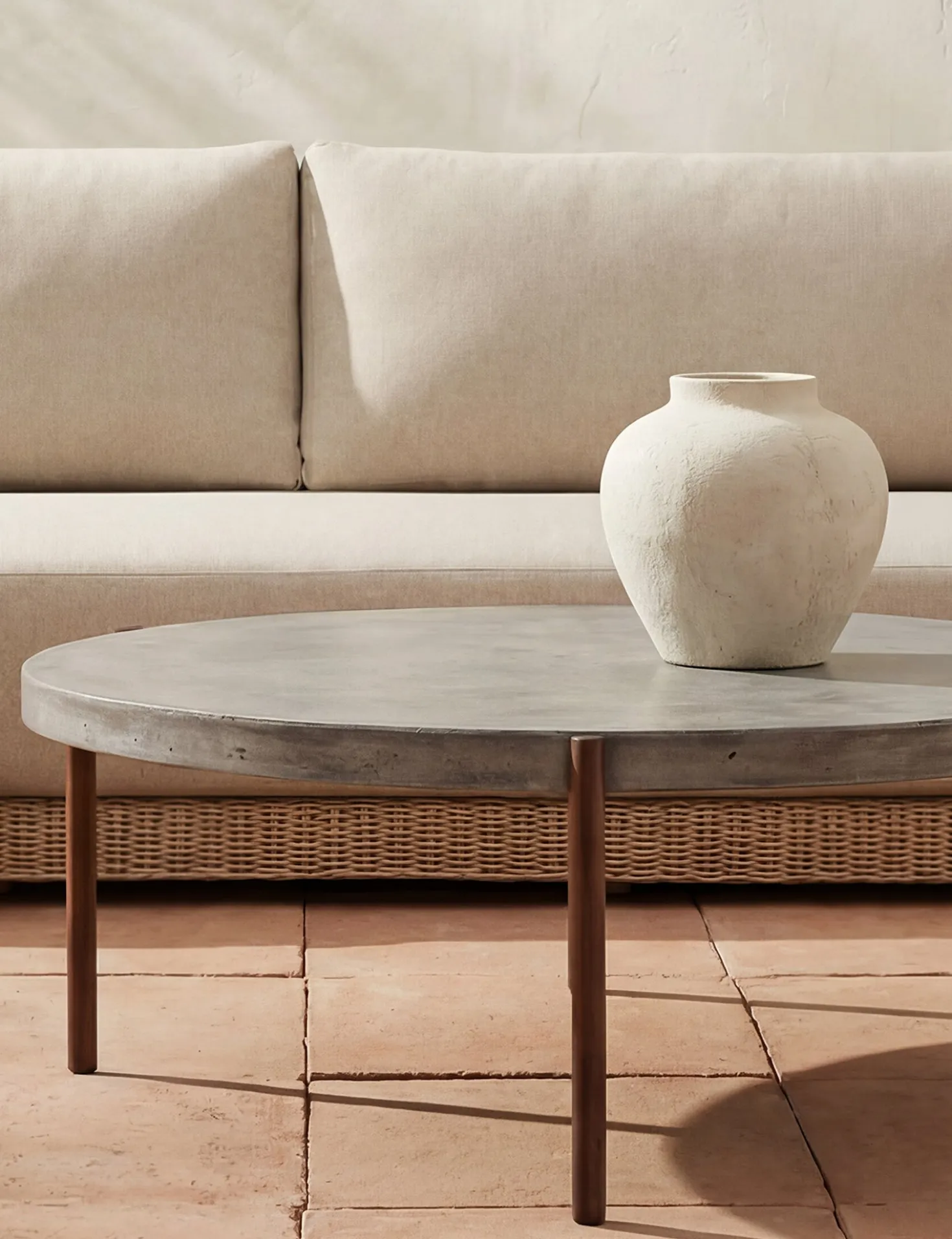 Harrison Indoor / Outdoor Round Coffee Table