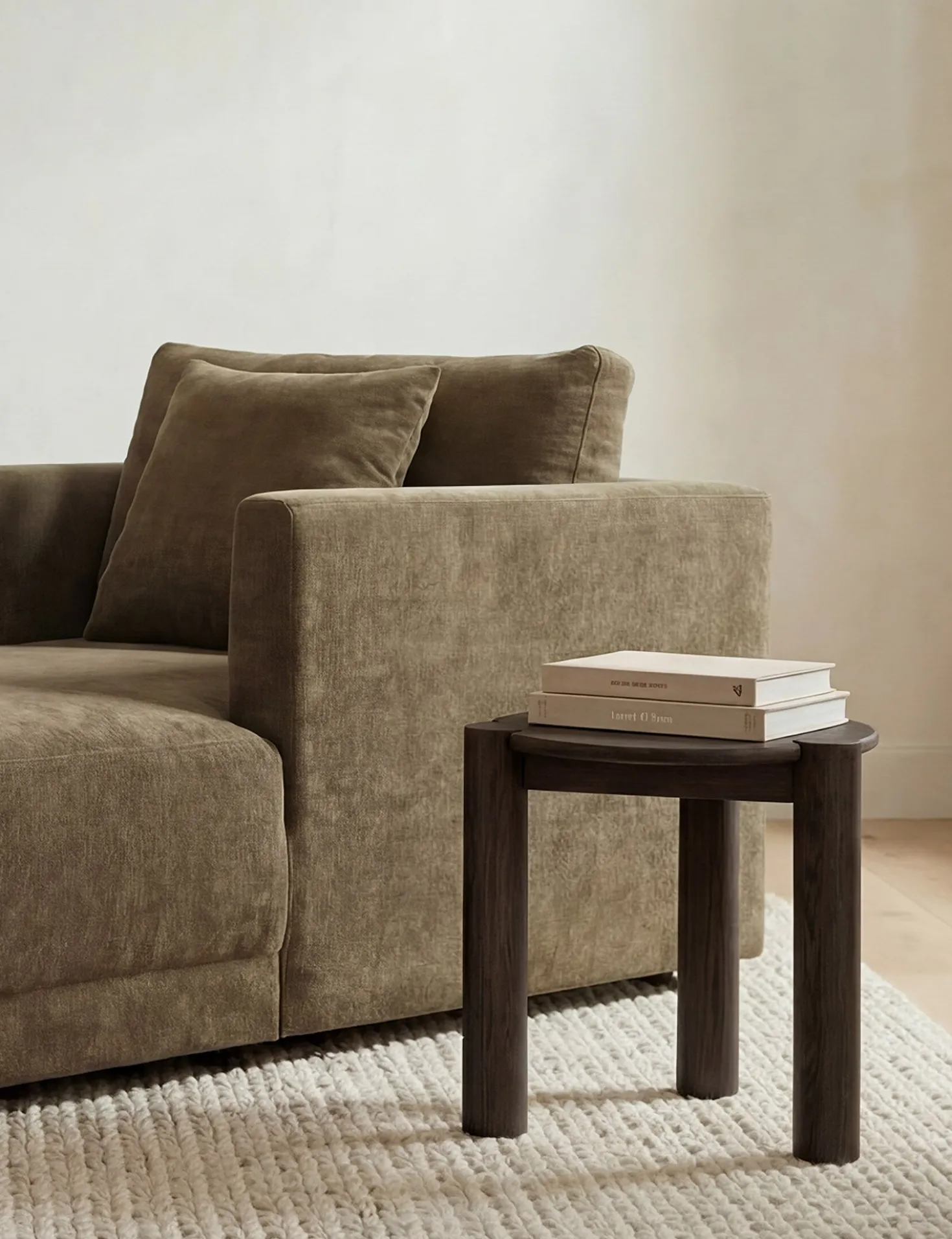 Hillcrest Round Side Table
