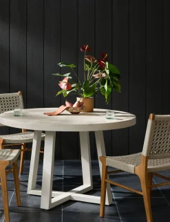 Hollis Indoor / Outdoor Round Dining Table