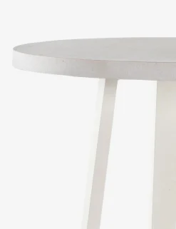 Hollis Indoor / Outdoor Round Dining Table