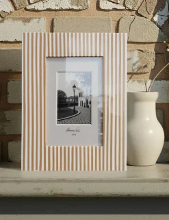 Izara Picture Frame