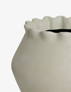 Jaziel Indoor/Outdoor Planter