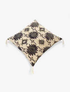 Jorine Pillow