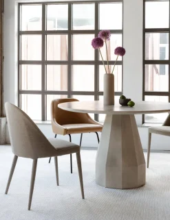 Kahra Indoor / Outdoor Round Dining Table