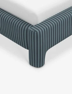 Kaisley Platform Bed
