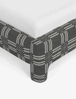 Kaisley Platform Bed