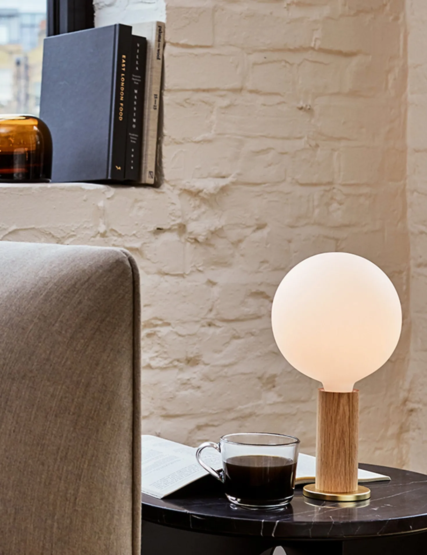 Knuckle Table Lamp with Sphere IV by Tala