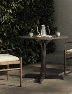 Lacasa Outdoor Round Dining Table