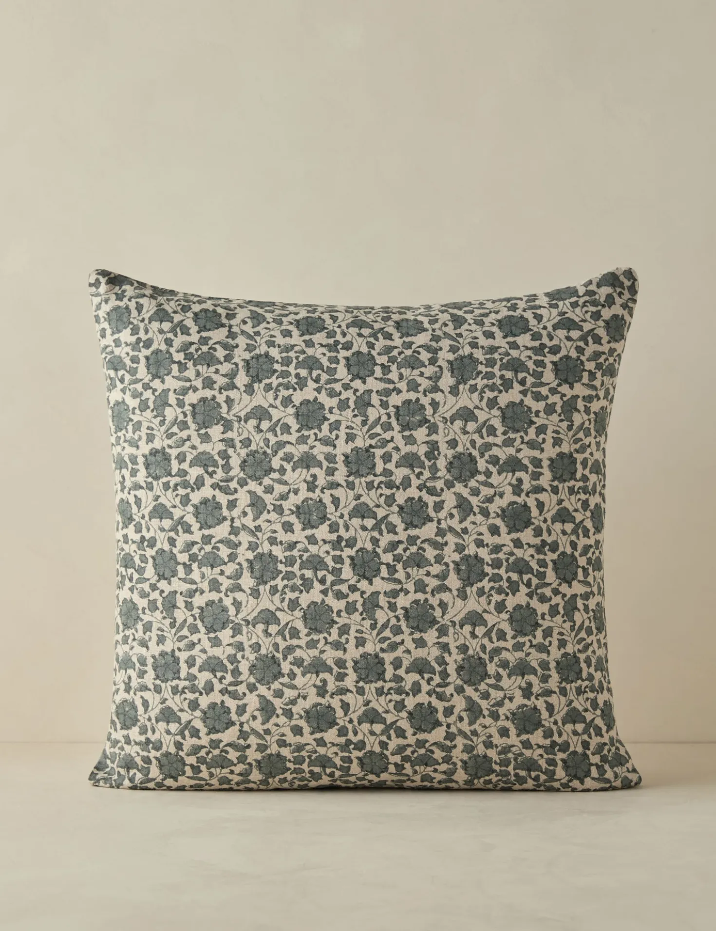 Lavelanet Linen Pillow