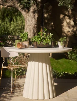 Lazenby Indoor / Outdoor Round Dining Table