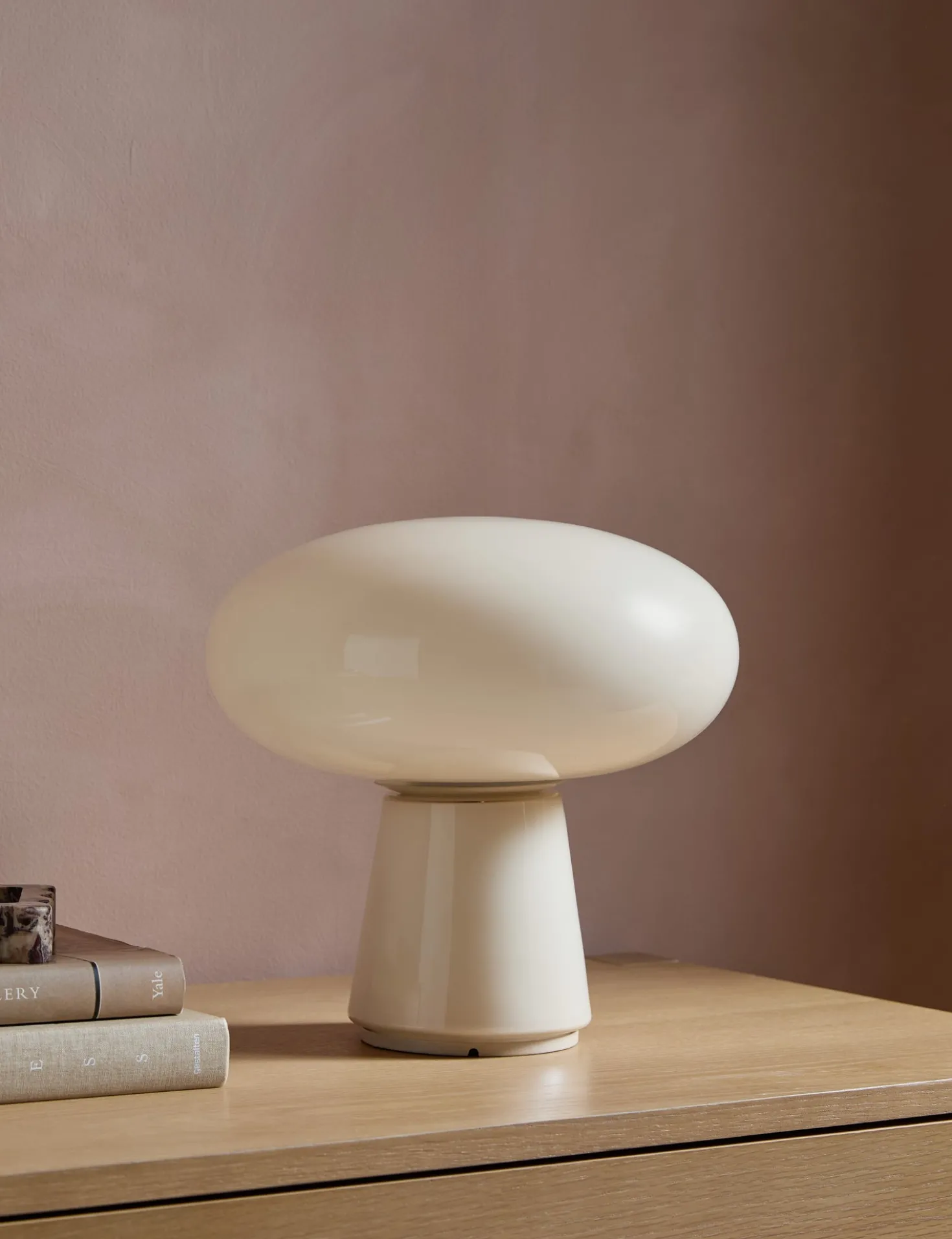 Leesa Cordless Table Lamp