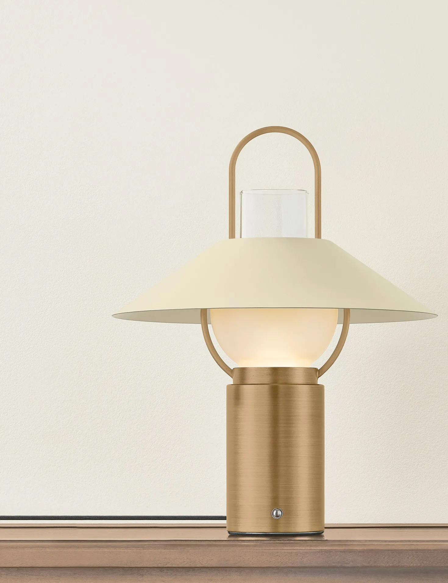 Leland Cordless Table Lamp