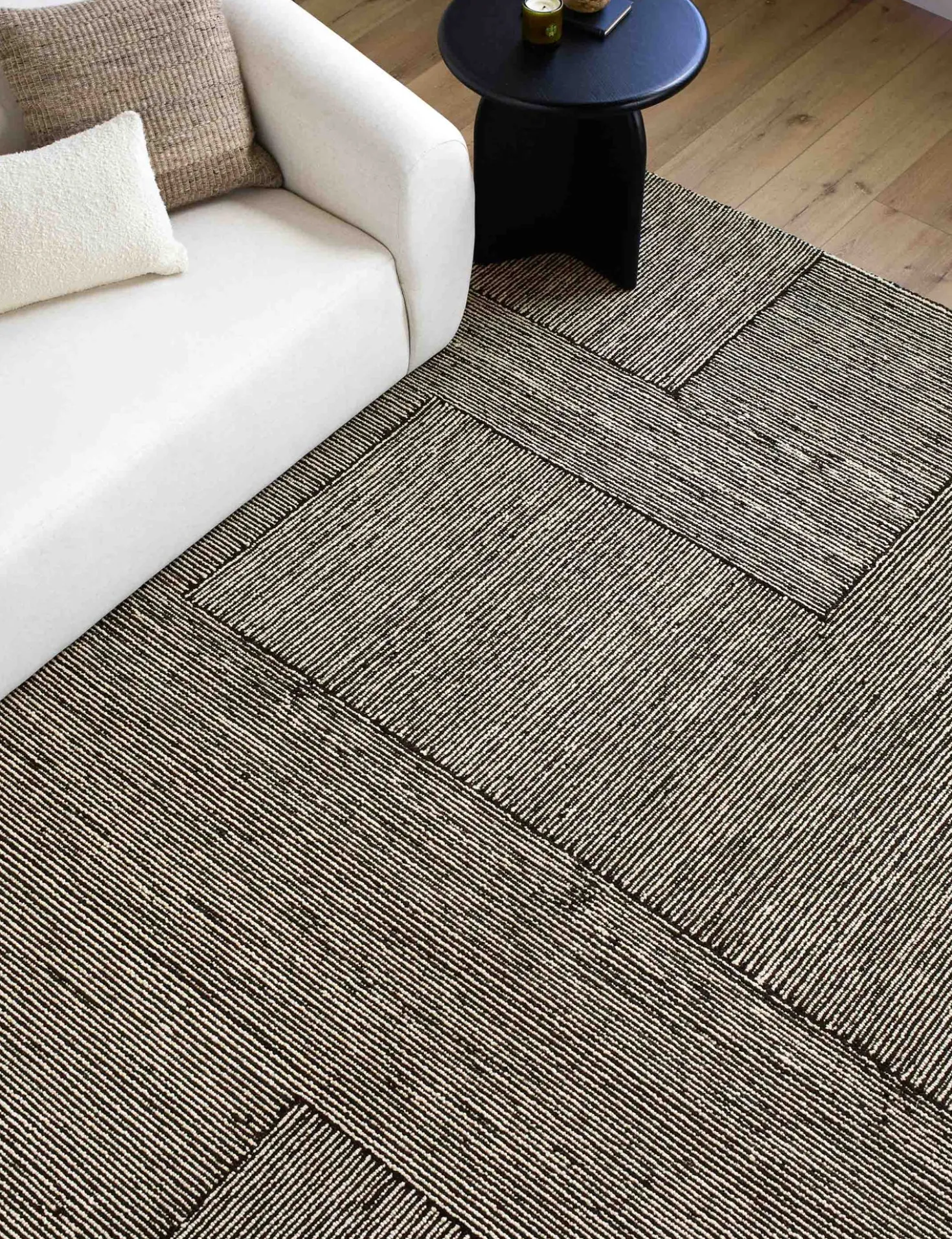 Leota Hand-Tufted Wool Rug