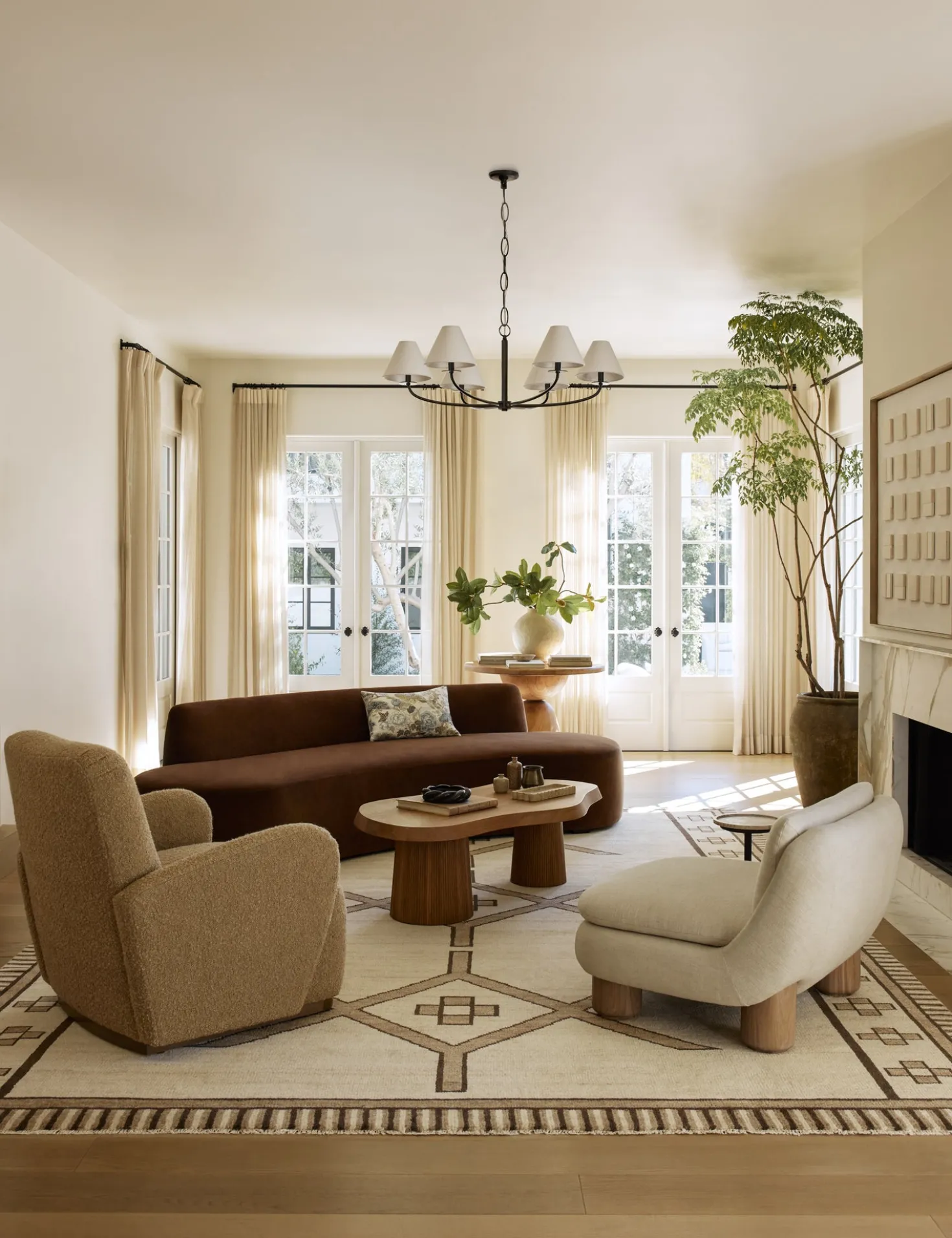 Leyli Hand-Knotted Wool Rug