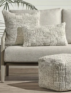 Linzy Pillow