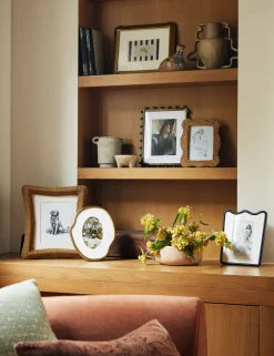 Lochlan Picture Frame