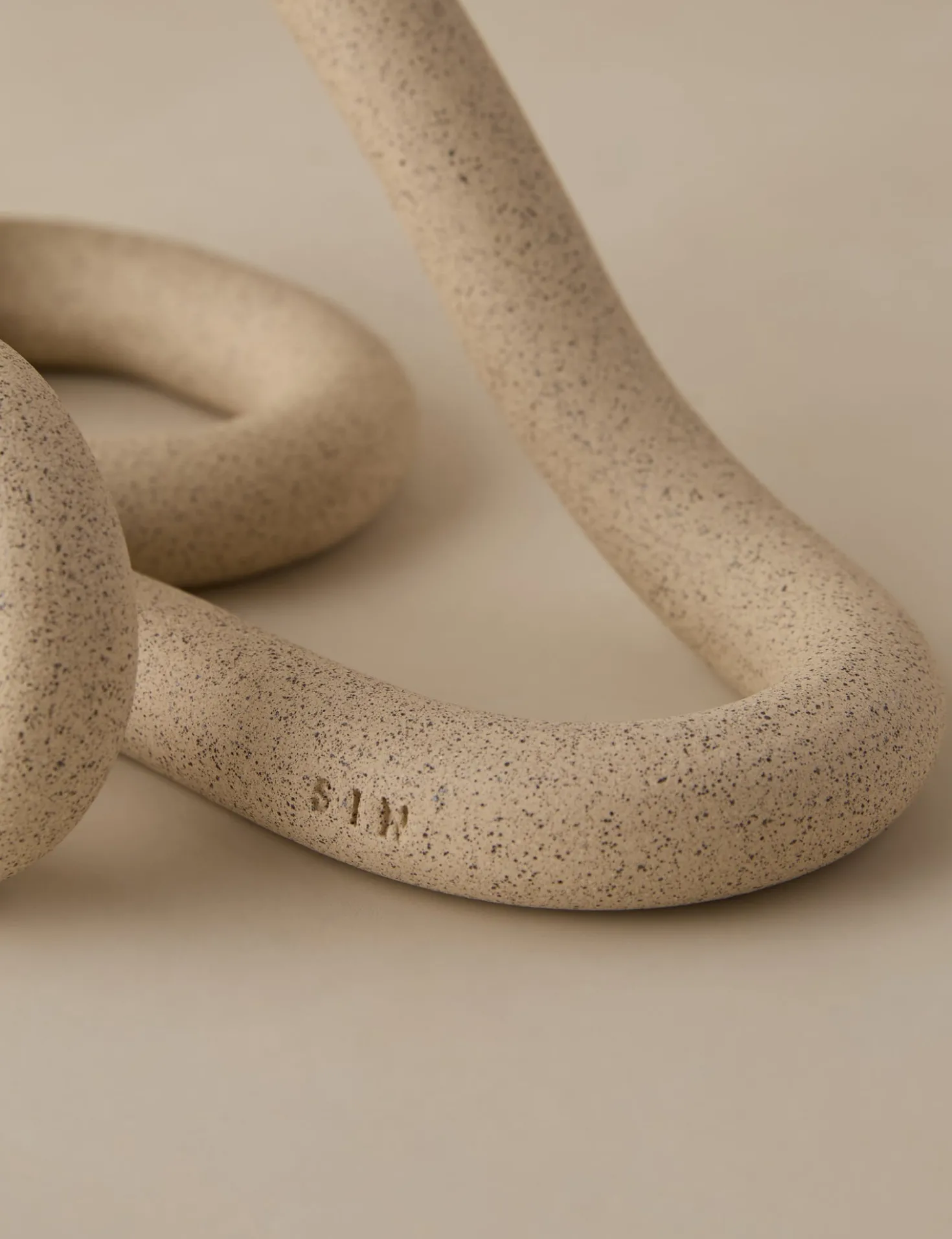 Lumbra Book Stand by SIN