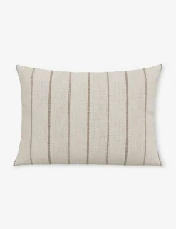 Madlen Pillow