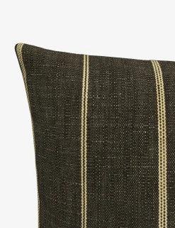 Madlen Pillow