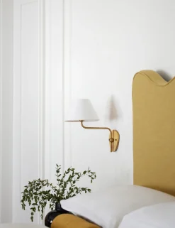 Magdalene Single Sconce